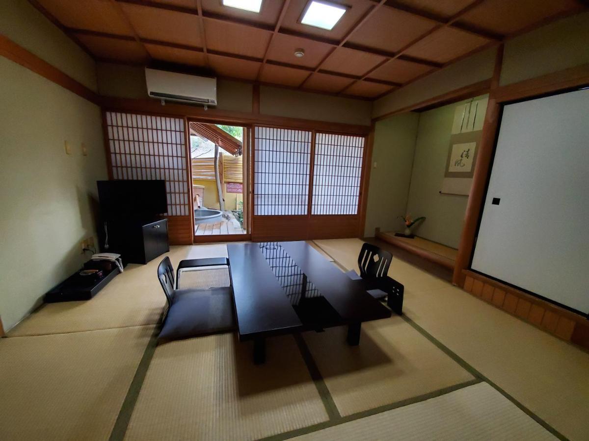 旅館 湯布院　山灯館 4*