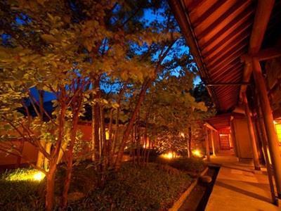 旅館 湯布院　山灯館 4*